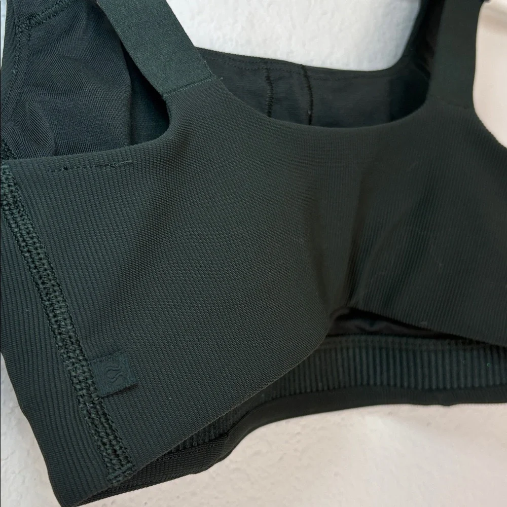 Lululemon Ribbed Train Bra *Medium Support, C/D Cups Rainforest Green size 2